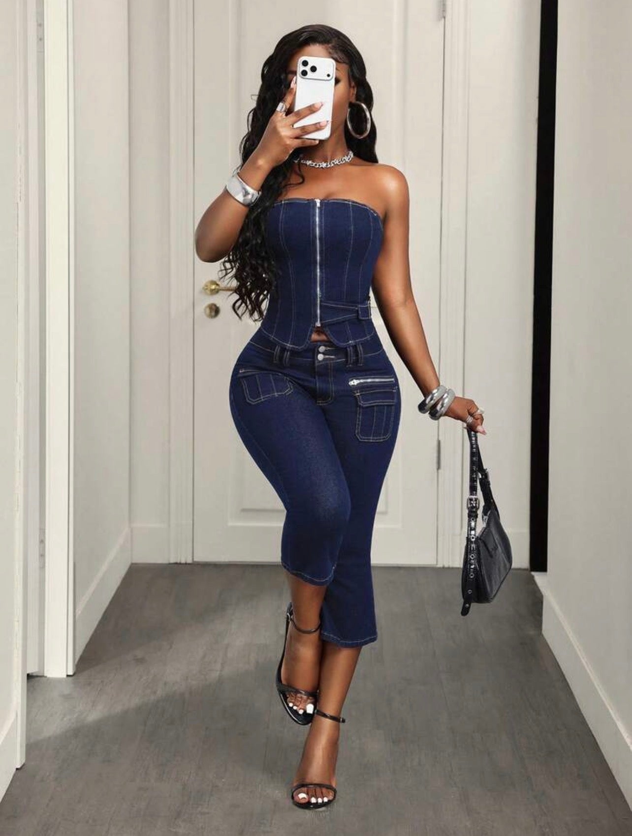 Women’s Skinny 7/8 Length Denim Pants with Pockets & Button Detail