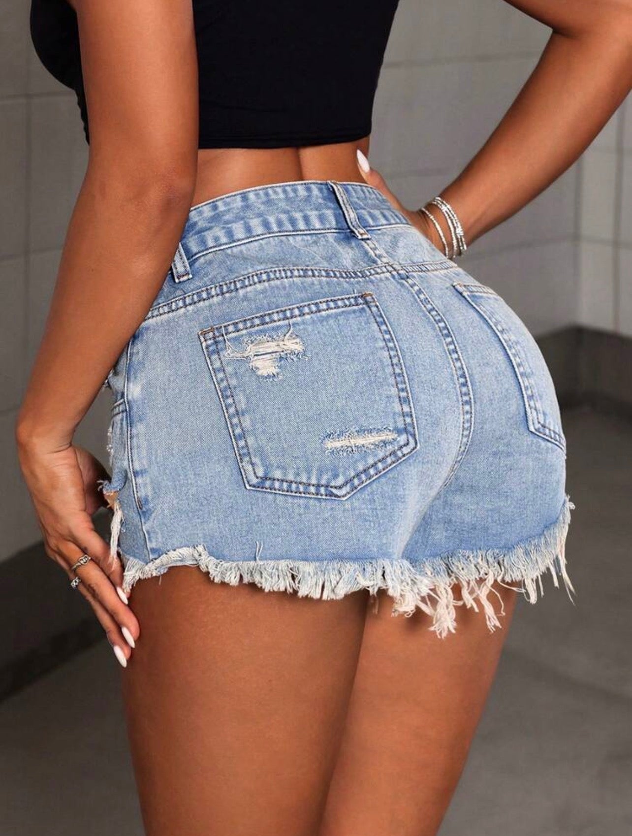 Women’s Simple Fashion Denim Shorts – Casual Summer Wear