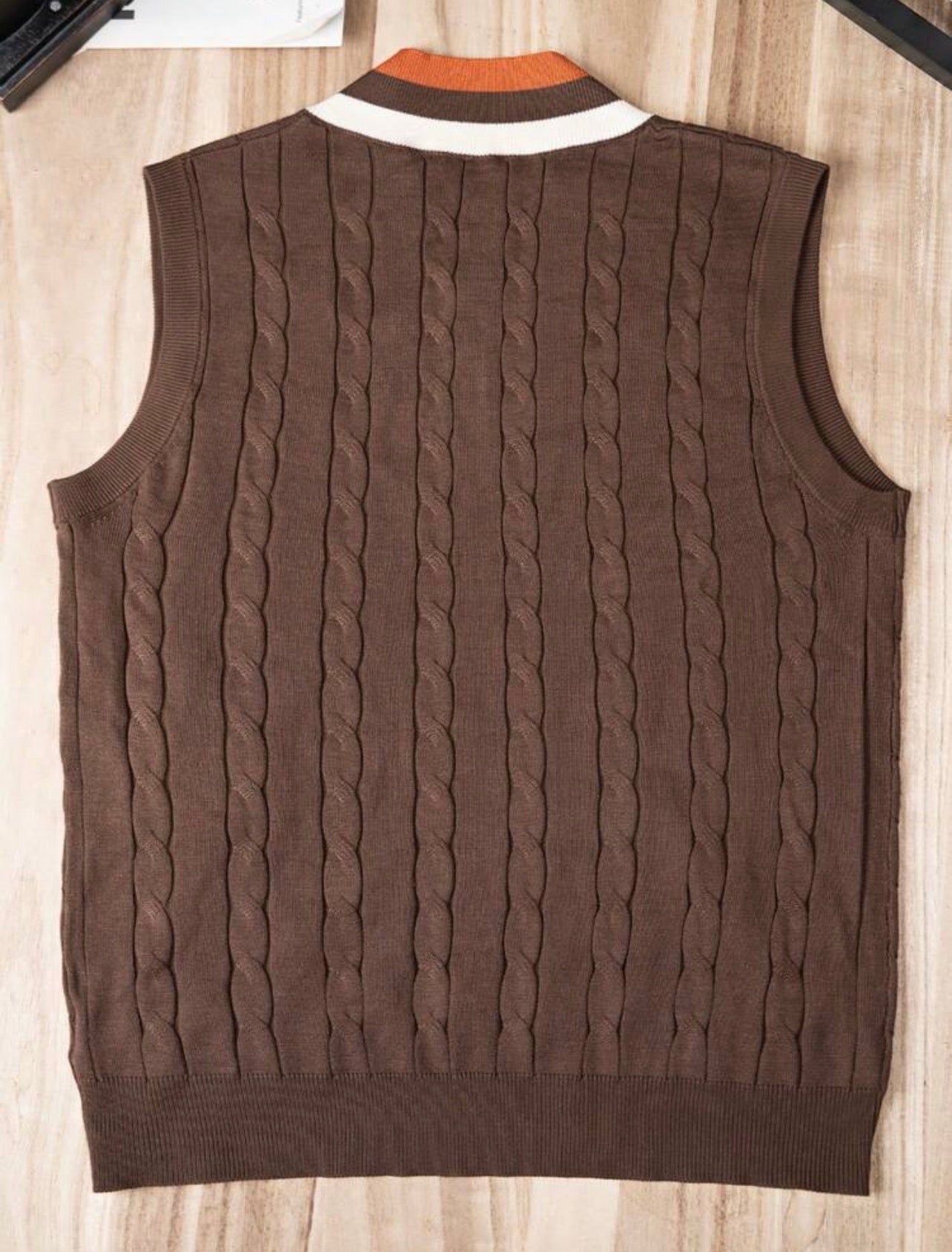 Men’s Collegiate Patchwork Cable Knit V-Neck Sweater Vest – Casual Layering Top