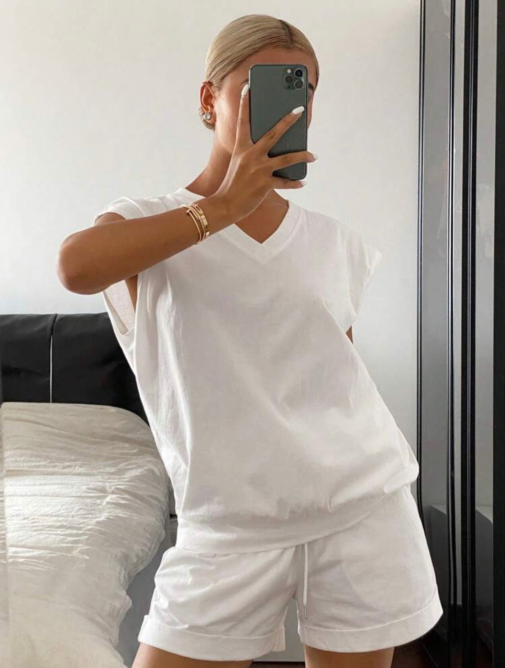 Women’s Solid Color Sleeveless Top & Shorts Two-Piece Loungewear Set