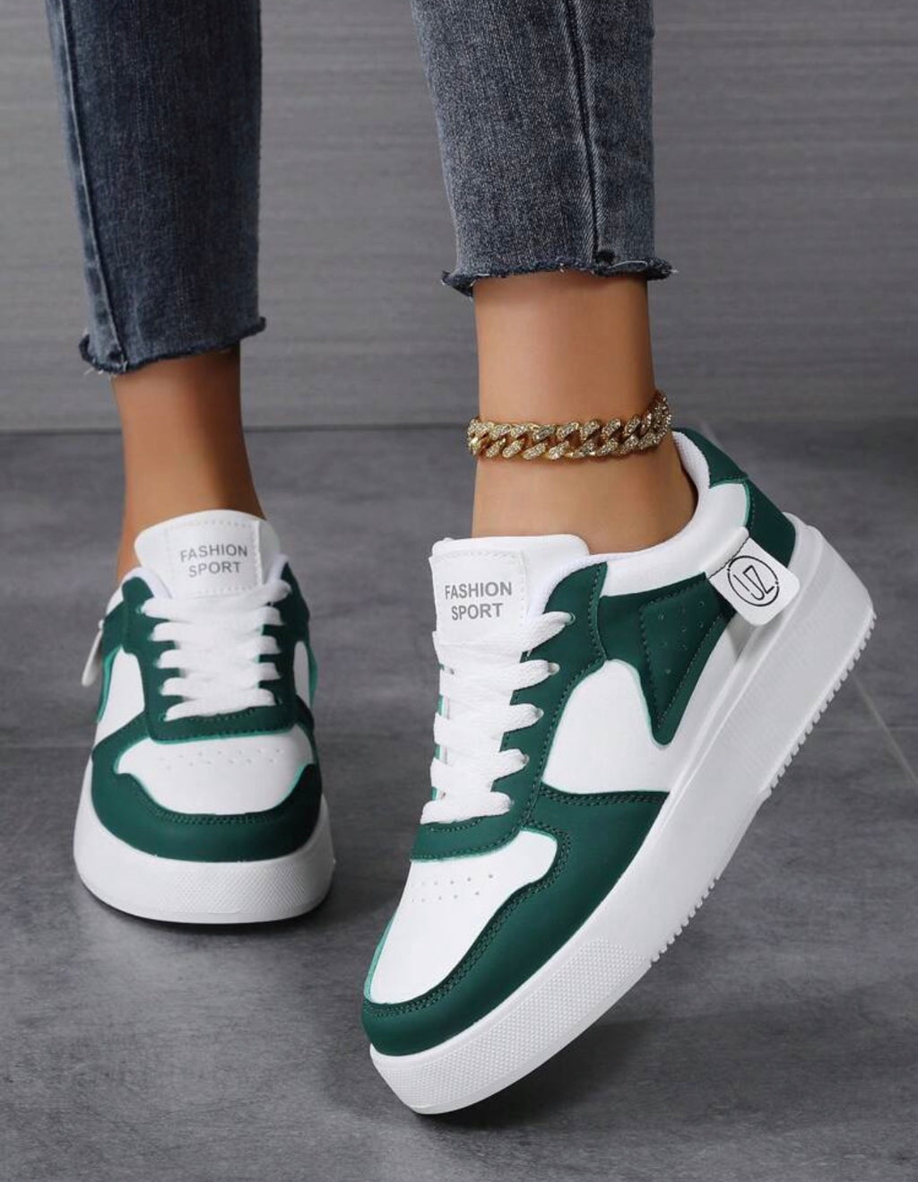 Women’s Lightweight White Casual Sneakers for Everyday Street Style