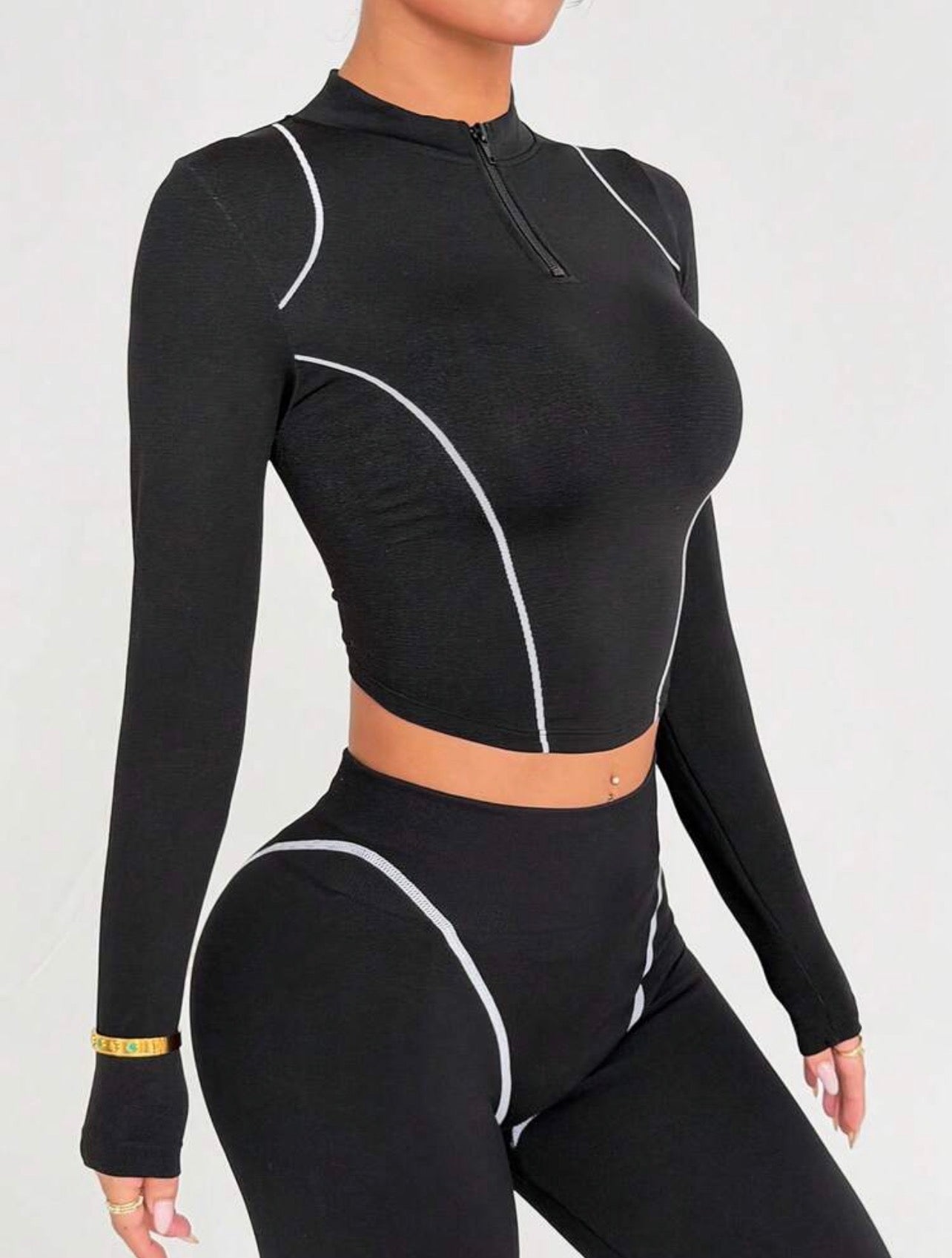 Women’s Seamless Long Sleeve Fitness Two-Piece Set with Stripe Detail, Sporty Activewear Outfit for Yoga, Workout & Daily Wear