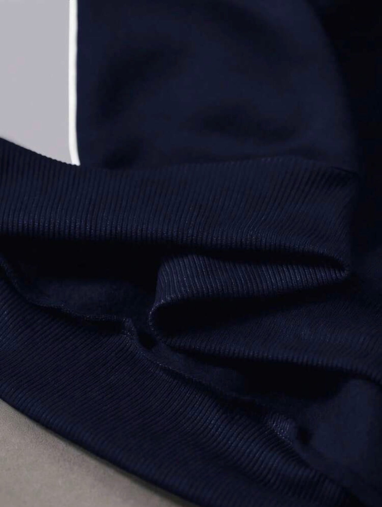 Men’s Contrast Color Long Sleeve Sweatshirt & Sweatpants Two-Piece Set – Casual Cozy Outfit
