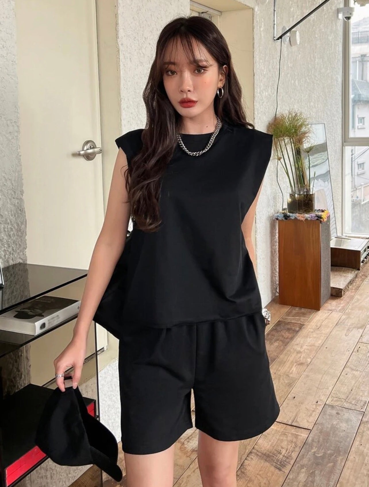 Women’s Shoulder Pad Tank Top & Slant Pocket Shorts Two-Piece Summer Set