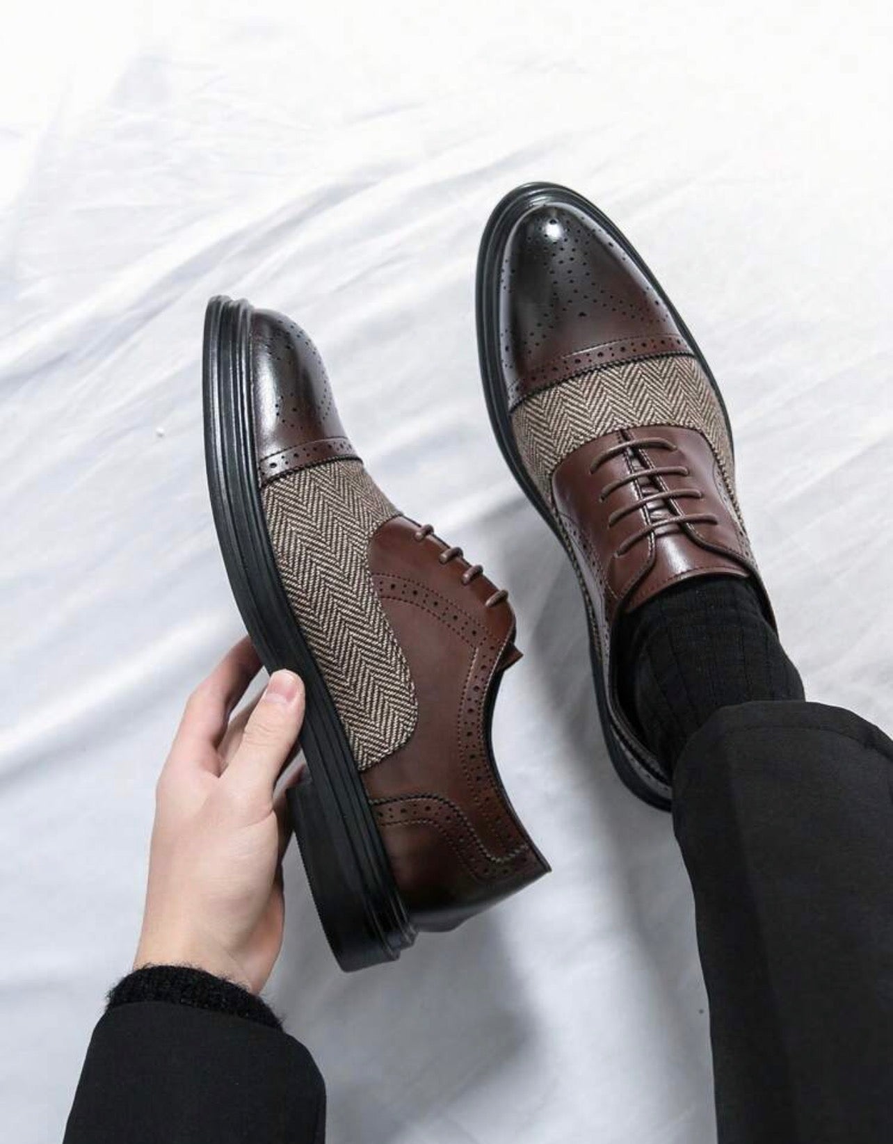 Men’s Vintage Check Pattern Lace-Up Dress Shoes with Classic Loafer-Inspired Style