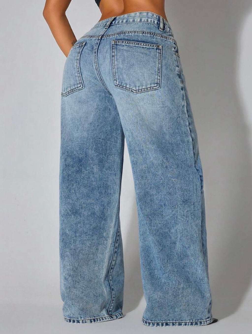 Women’s Low-Waist Wide-Leg Denim Jeans with Slant Pockets – Casual Everyday Wear