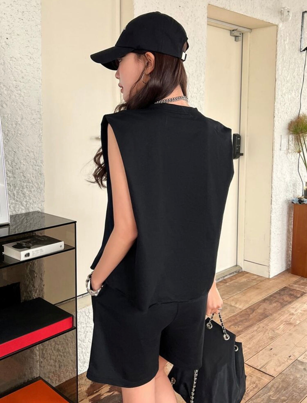 Women’s Shoulder Pad Tank Top & Slant Pocket Shorts Two-Piece Summer Set
