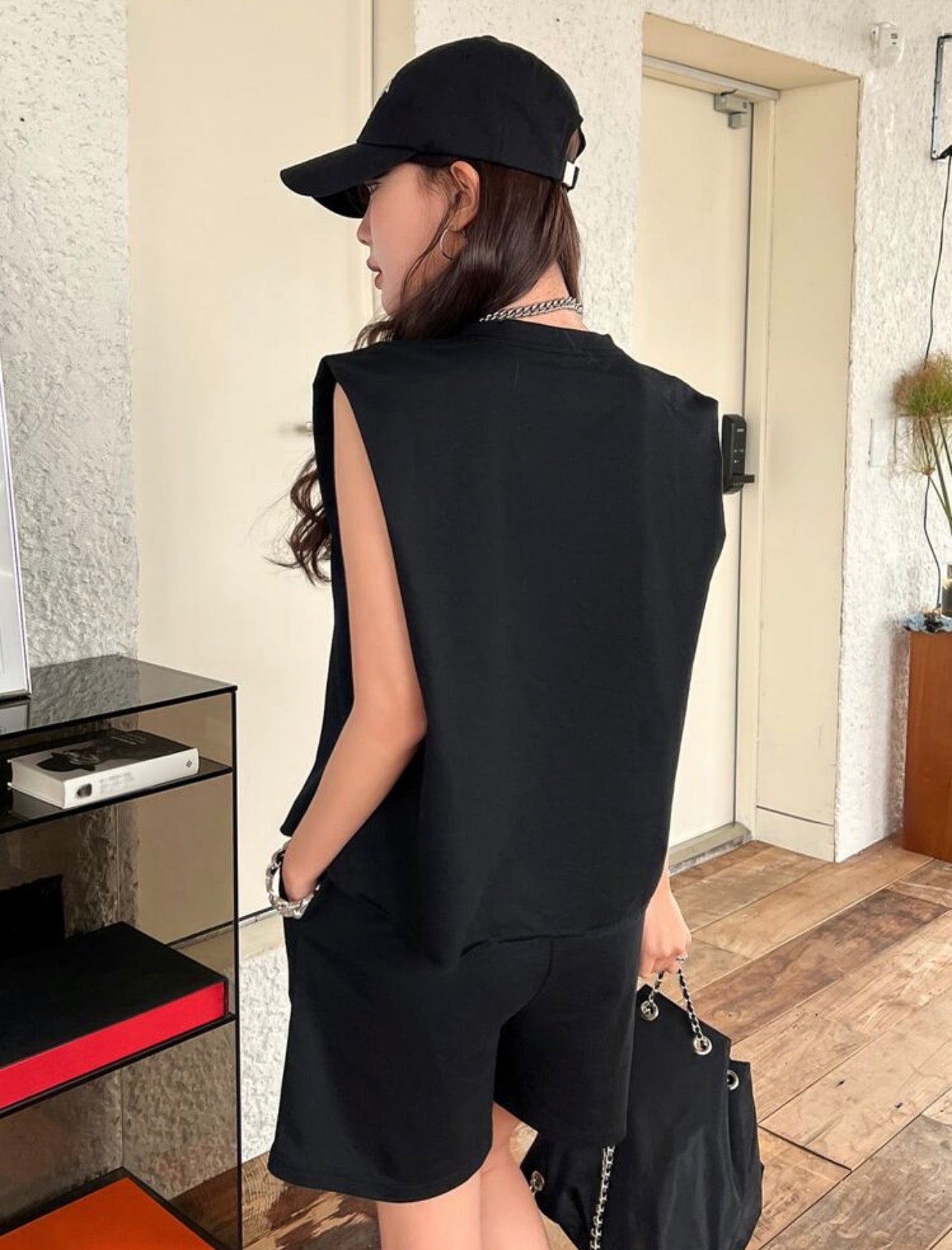 Women’s Shoulder Pad Tank Top & Slant Pocket Shorts Two-Piece Summer Set