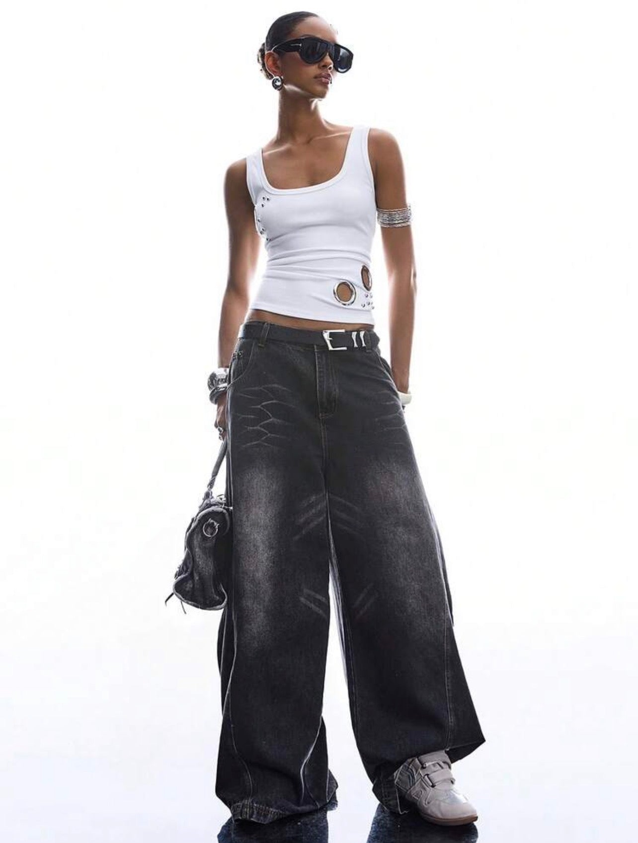 Minimalist Metal-Detail Camisole Tank Top for Women – Casual Summer Sleeveless Top