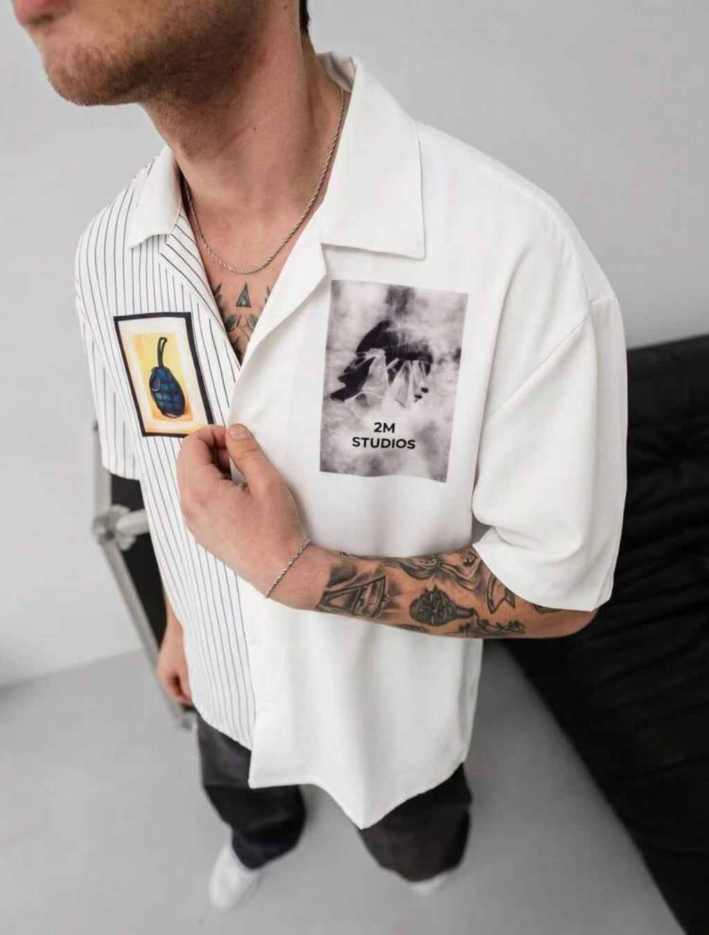 Men’s Two-Tone Striped Camp Collar Short Sleeve Shirt – Oversized Graphic Streetwear Top