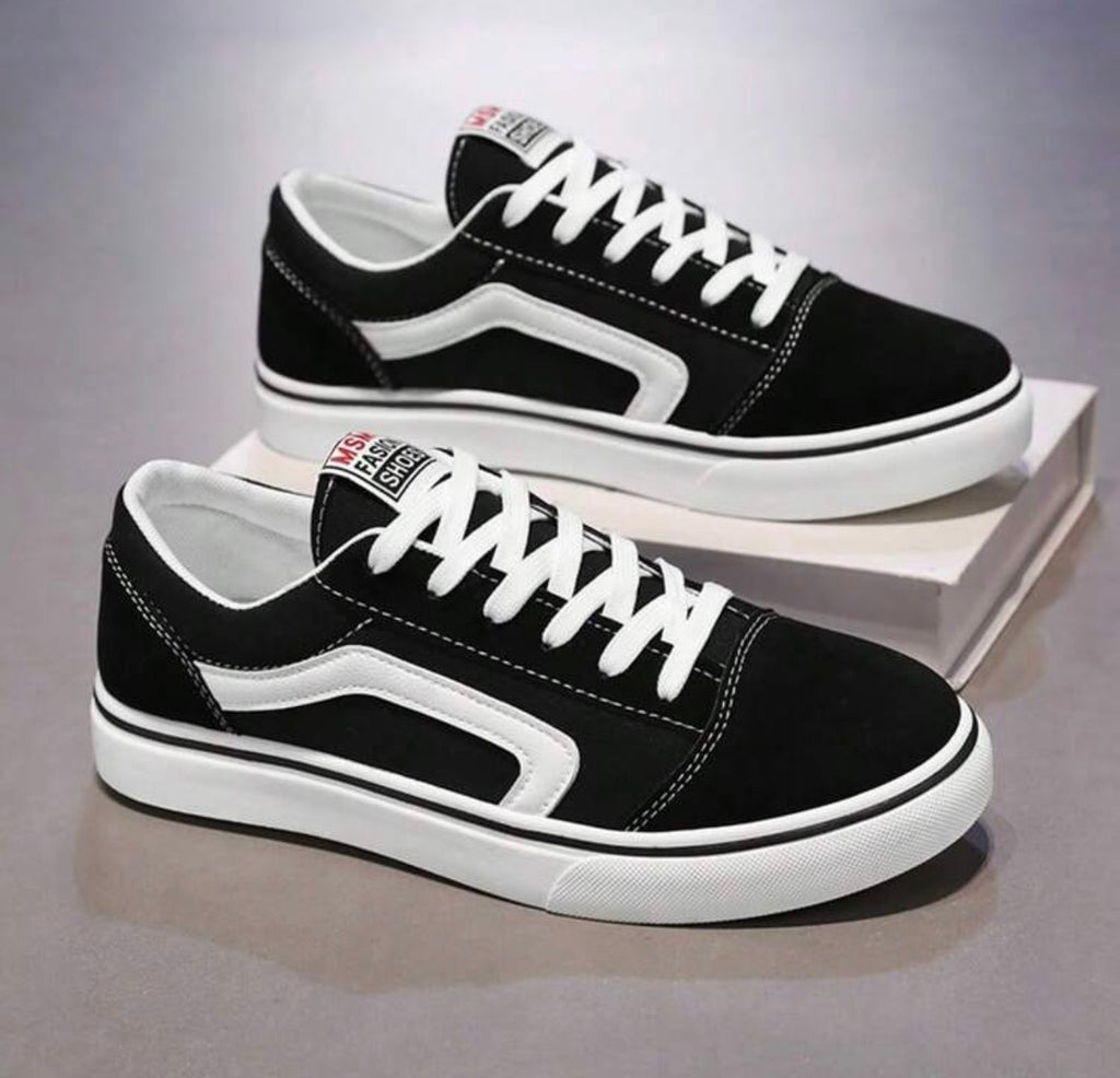 Men’s Solid Color Canvas Lace-Up Sneakers with Non-Slip Sole for Outdoor Activities