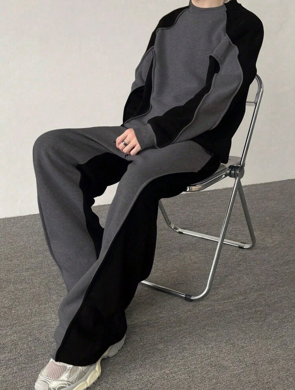 Men’s Contrast Color Long Sleeve Sweatshirt & Sweatpants Two-Piece Set – Casual Cozy Outfit