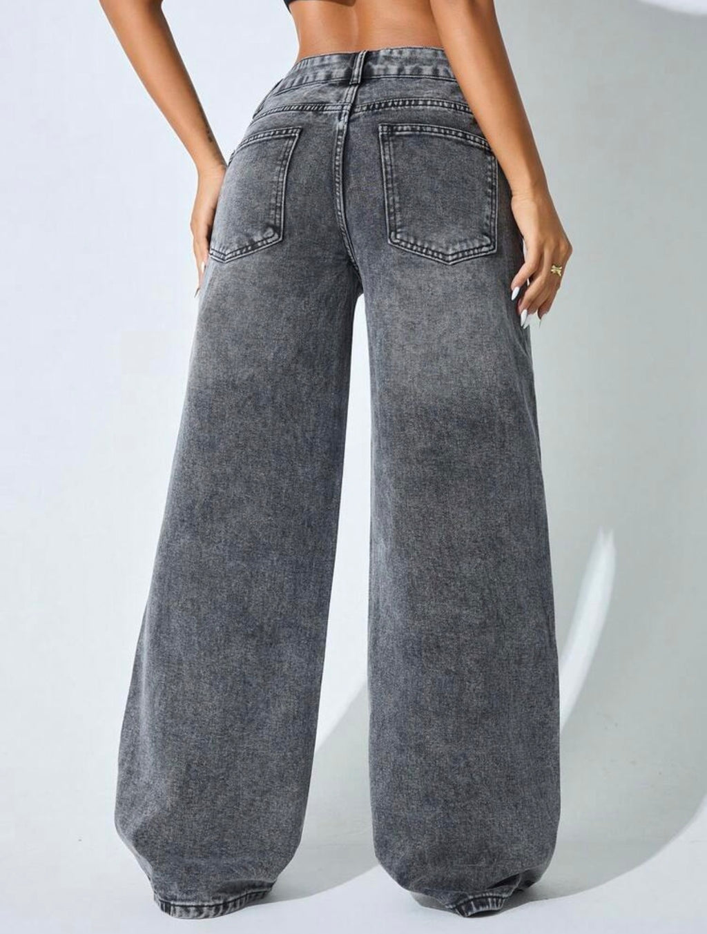 Women’s Low-Waist Wide-Leg Denim Jeans with Slant Pockets – Casual Everyday Wear