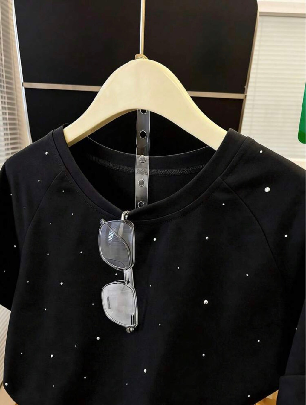 Women’s Rhinestone Decor Loose Fit T-Shirt & Shorts Two-Piece Set – Casual Sport Outfit