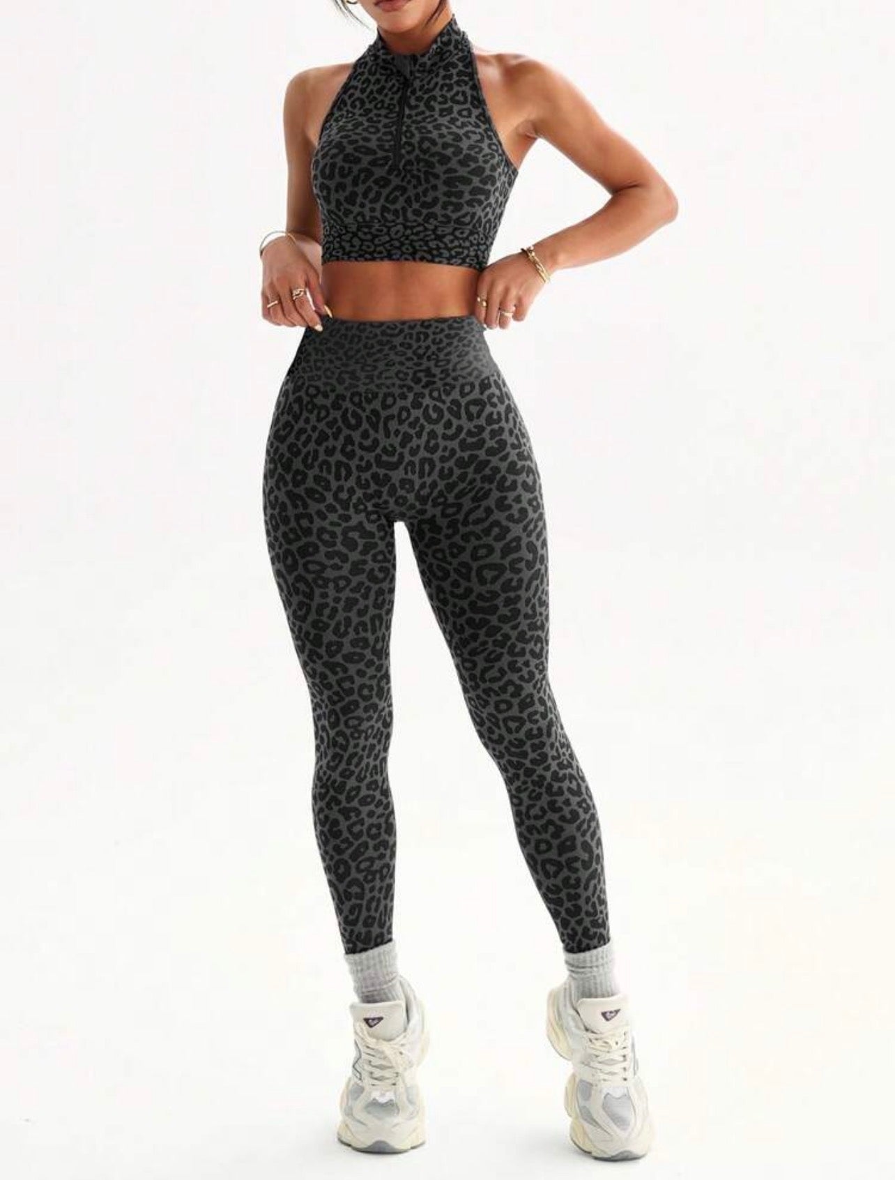 Corrected version:

Women’s Workout Set with Racerback Sports Bra & 3/4 Leggings