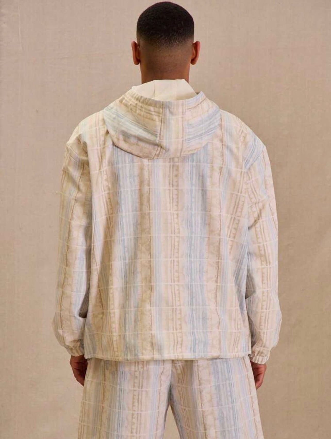 Men’s Abstract Print Hooded Shell Jacket – Relaxed Fit Outerwear