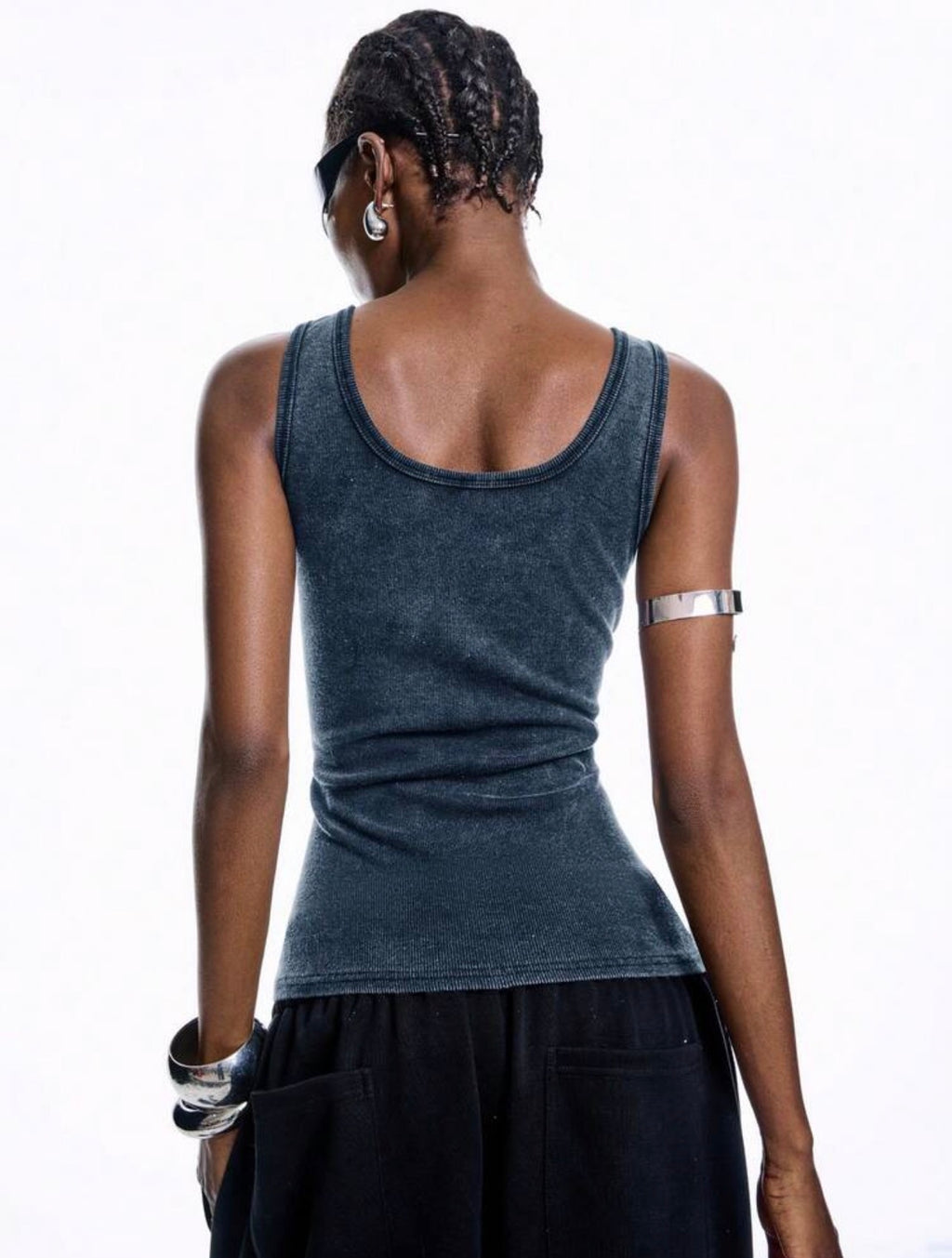 Minimalist Metal-Detail Camisole Tank Top for Women – Casual Summer Sleeveless Top