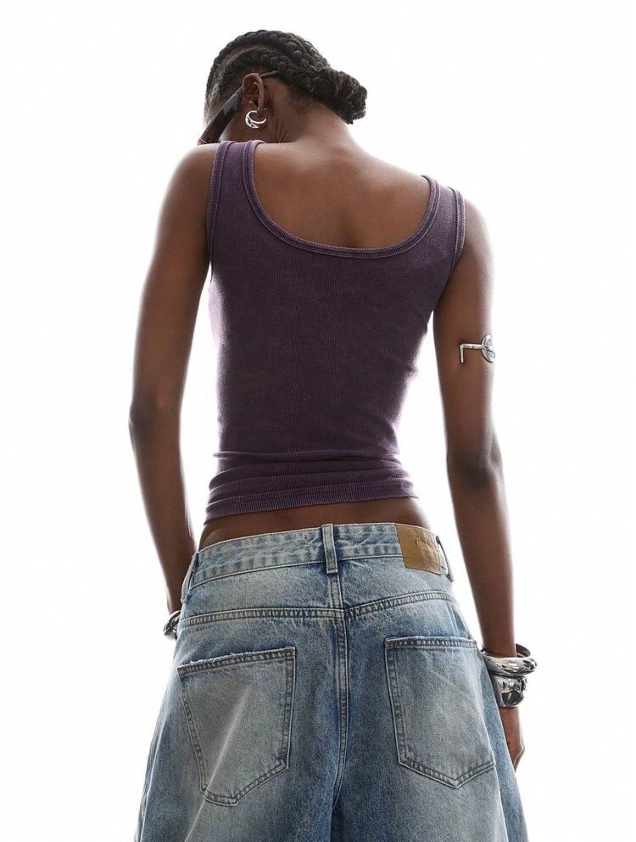 Minimalist Metal-Detail Camisole Tank Top for Women – Casual Summer Sleeveless Top