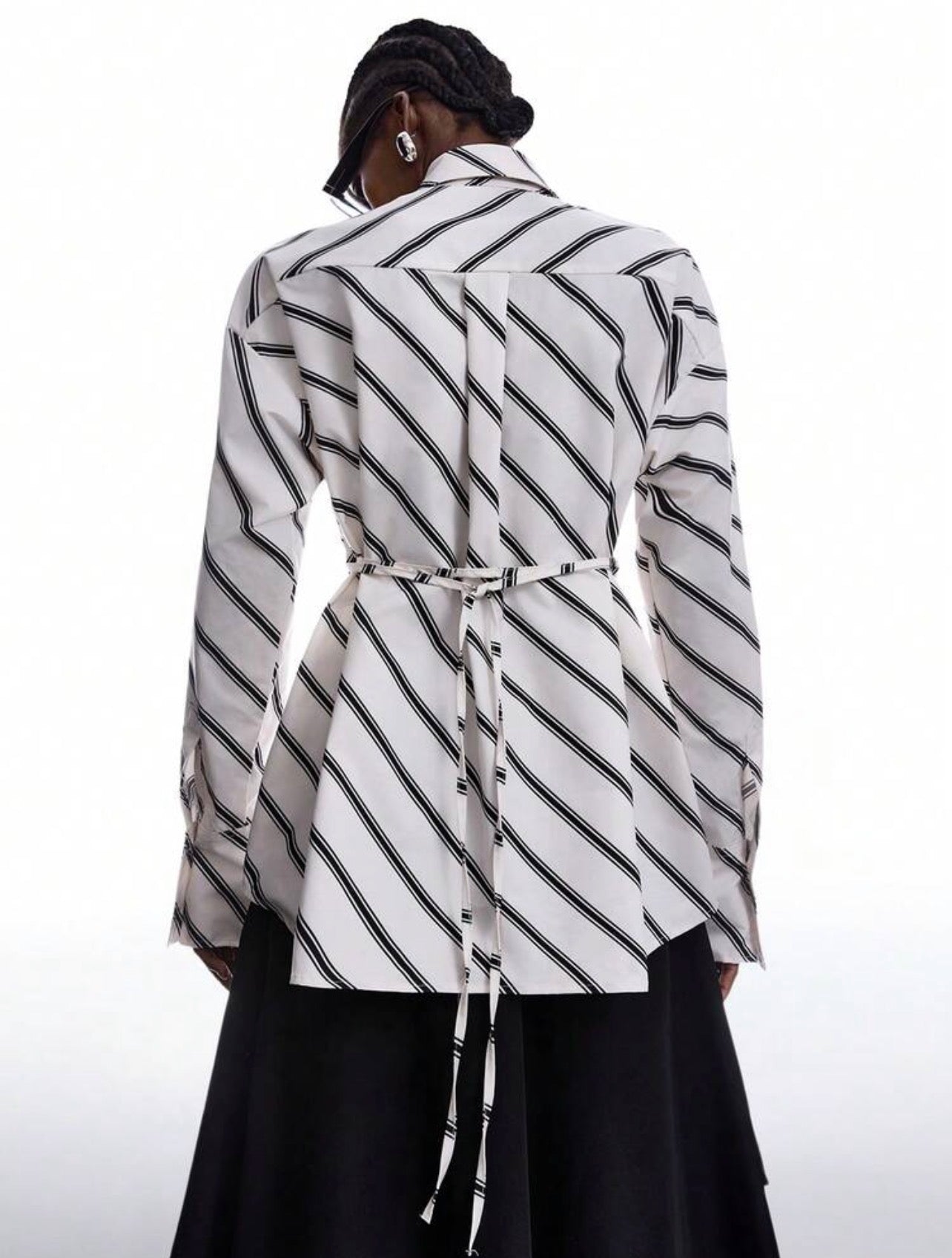 Women’s Minimalist Blue Striped Button-Front Long Sleeve Shirt – Casual Commuter Blouse