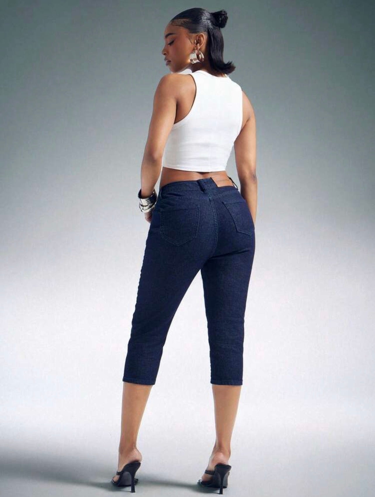 High Stretch Knit Denim Capri Pants for Women – Stylish Capri Jeans