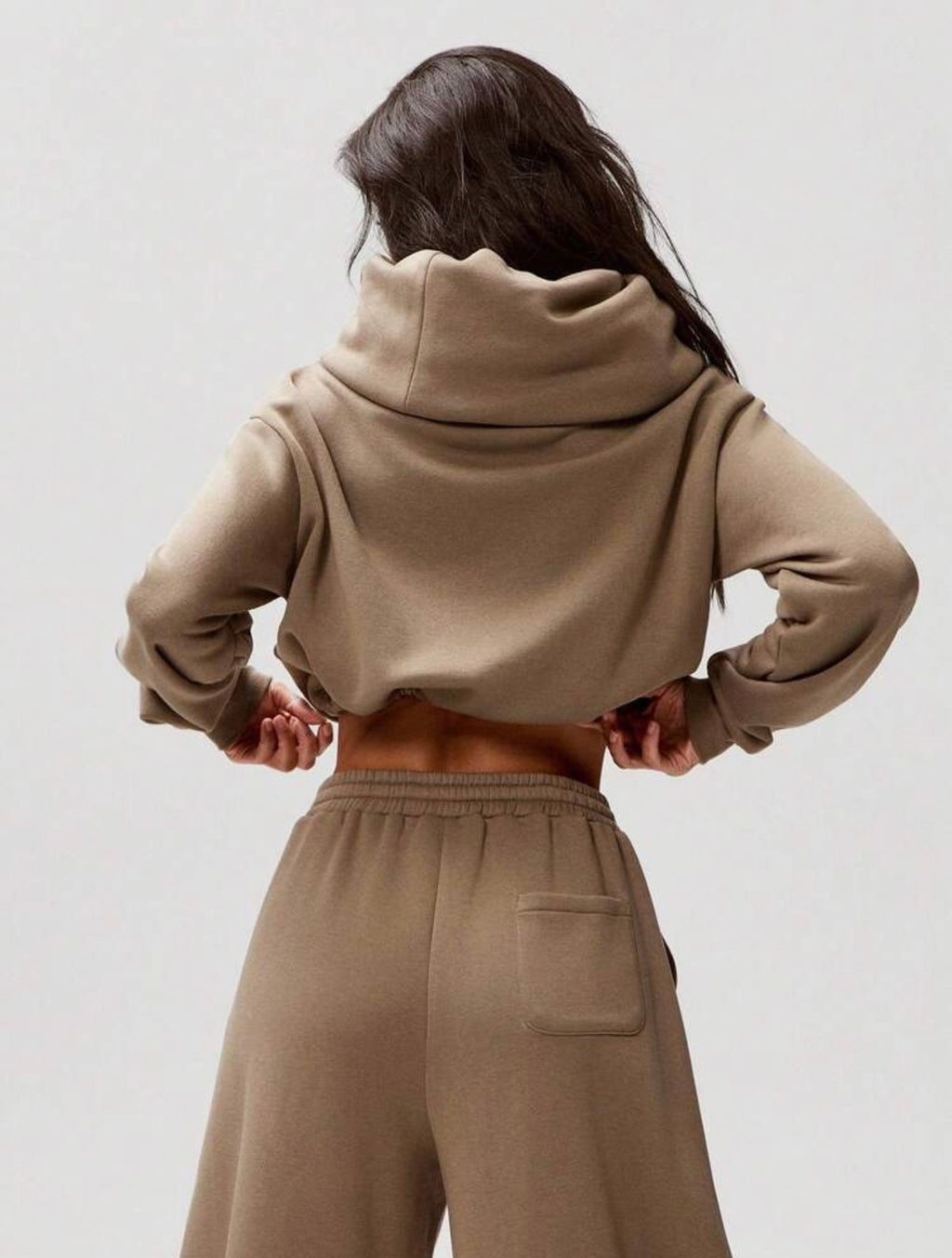 Women’s High Neck Barrel Sleeve Cropped Sweatshirt – Cozy Streetwear Top