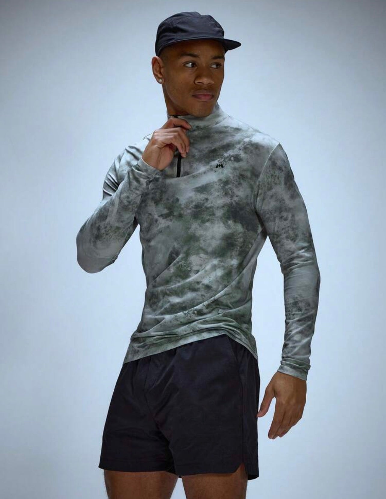 Men’s Seamless High Zip Neck Long Sleeve Athletic Gym Top with All-Over Print