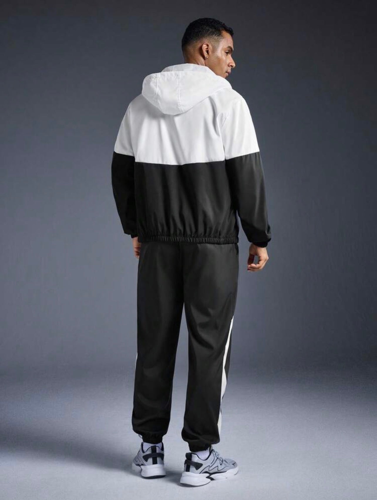 Men’s Contrast Color Splice Hooded Tracksuit Set – Two-Piece Athleisure Sportswear Outfit