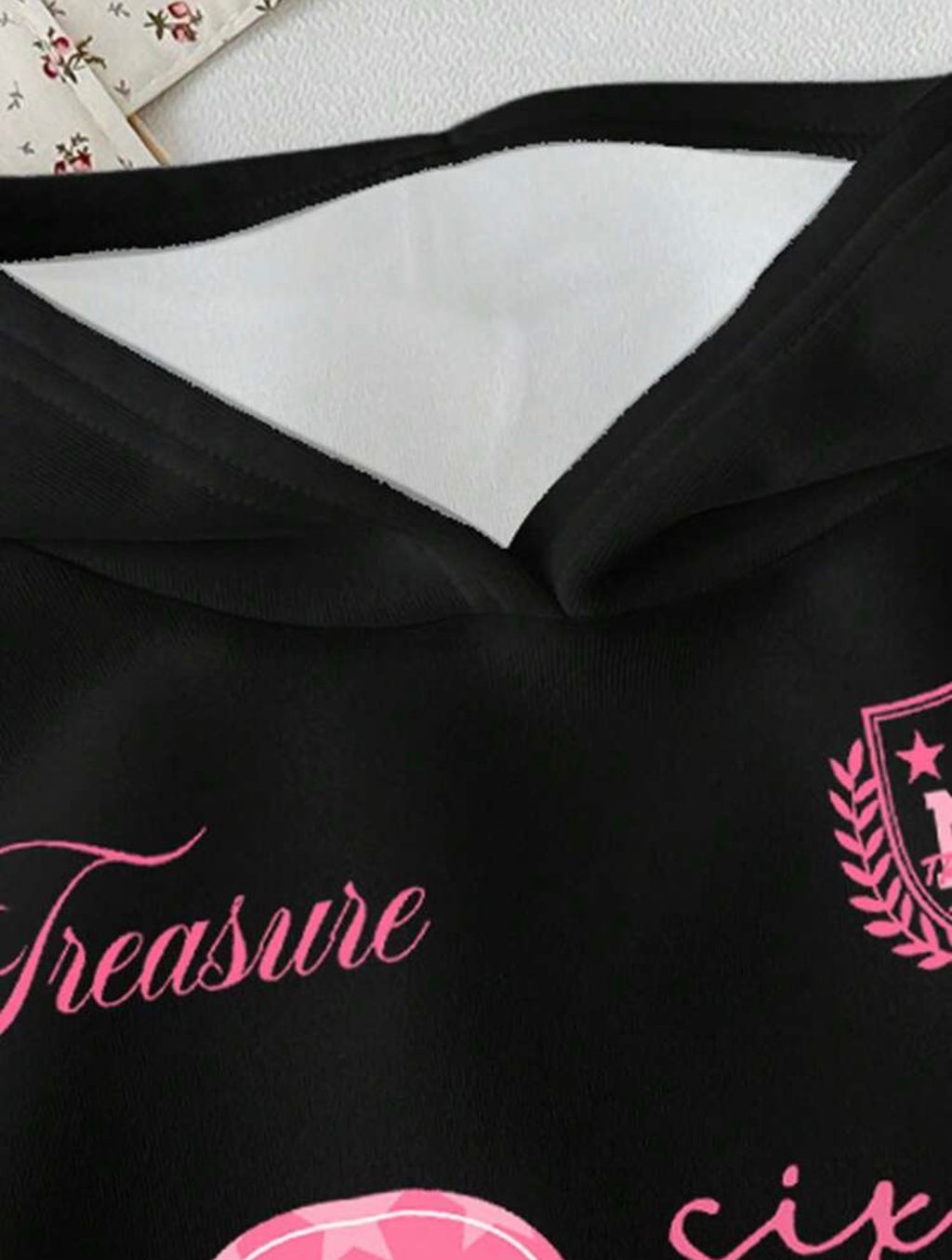 Women’s Collegiate Print Loose Fit Long Sleeve Sweatshirt – Casual Streetwear Style