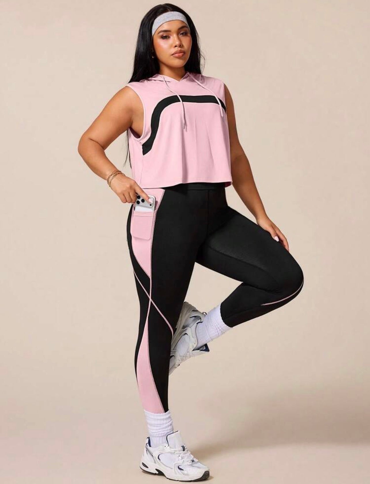 Women’s Plus Size Hooded Sleeveless Workout Set with Contrast Leggings