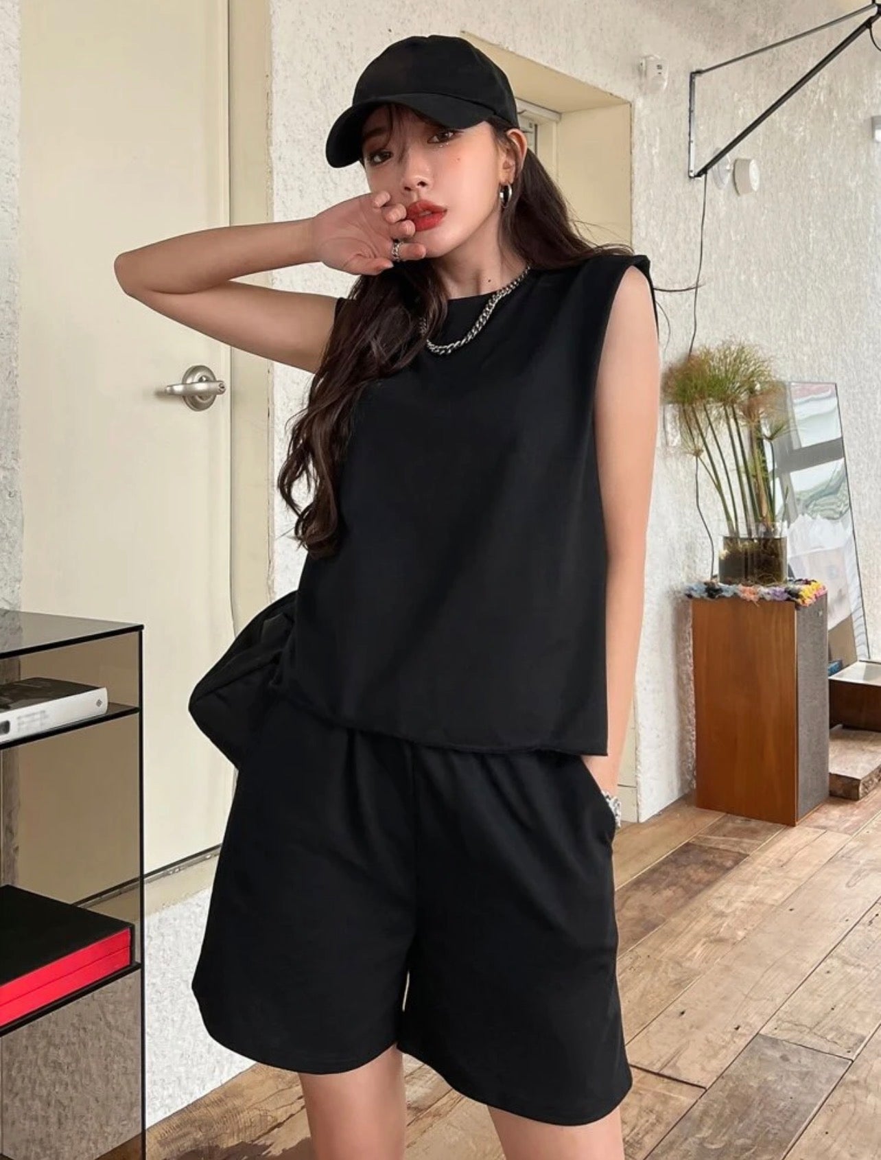 Women’s Shoulder Pad Tank Top & Slant Pocket Shorts Two-Piece Summer Set