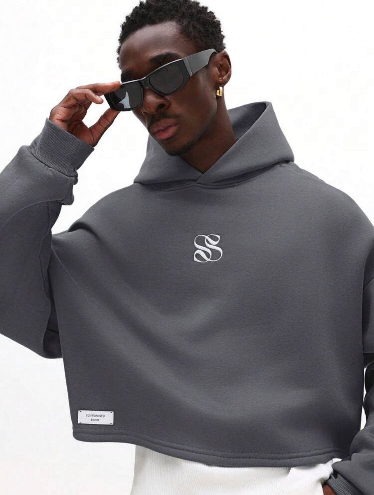 Drop Shoulder Oversized Pullover Hoodie with Embroidered Chicago Logo – Casual Streetwear