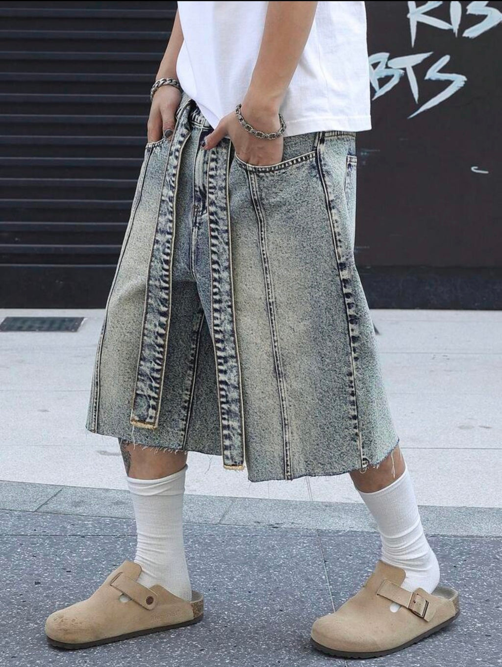 Men’s Distressed Waist Belt Wide Leg Denim Shorts – Casual Streetwear Bottoms