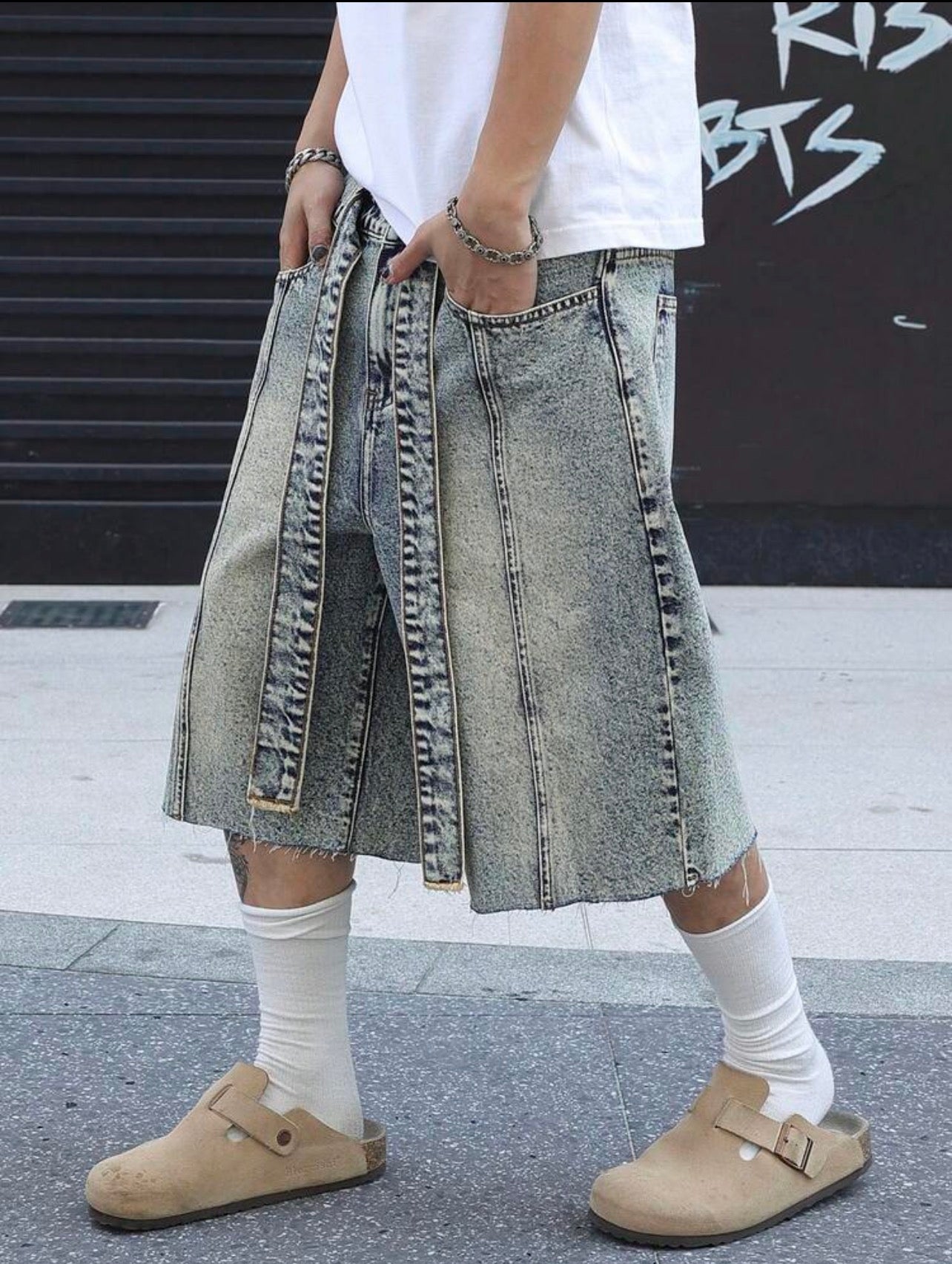 Men’s Distressed Waist Belt Wide Leg Denim Shorts – Casual Streetwear Bottoms