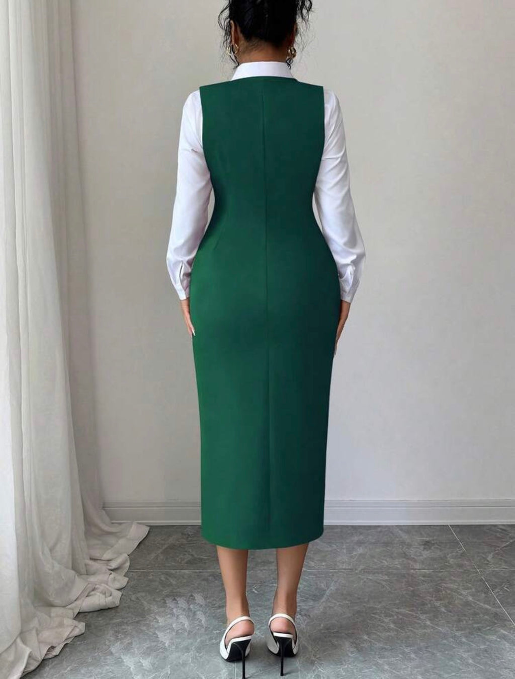Women’s Elegant Textured Knit Square Neck Sleeveless Pearl Button Dress