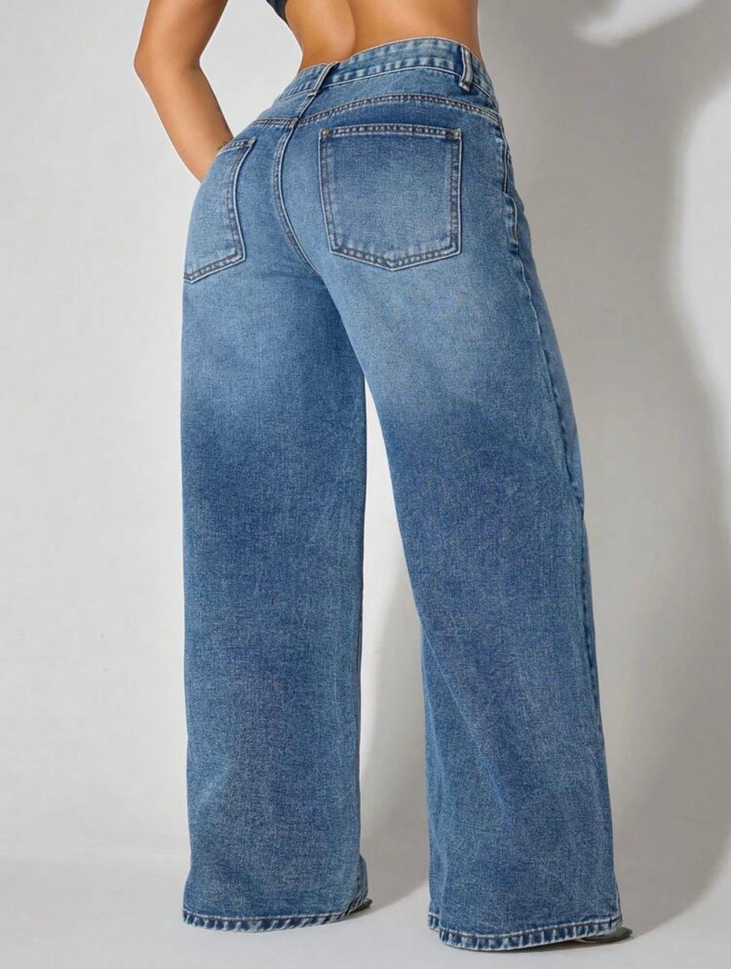 Women’s Low-Waist Wide-Leg Denim Jeans with Slant Pockets – Casual Everyday Wear