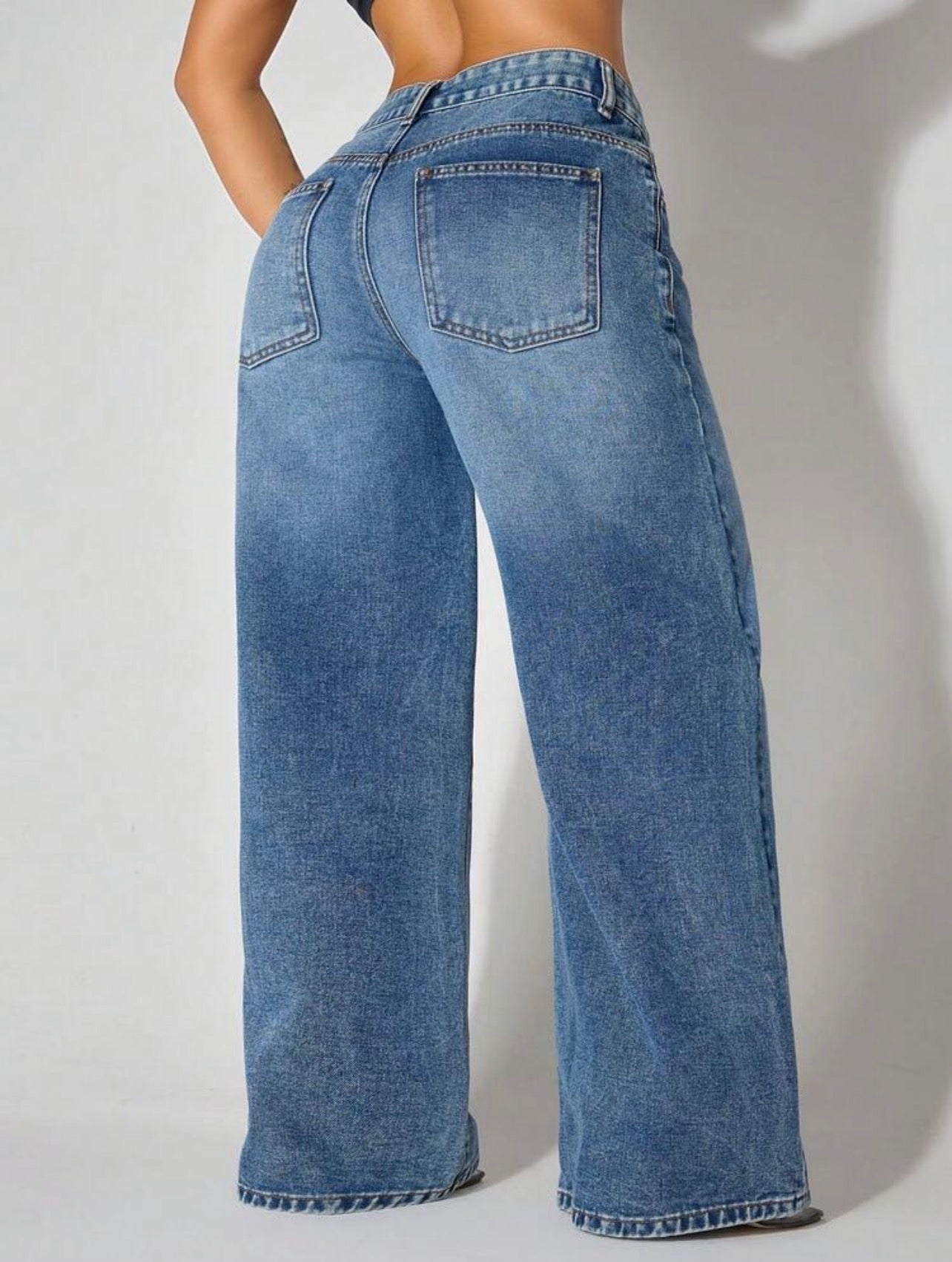 Women’s Low-Waist Wide-Leg Denim Jeans with Slant Pockets – Casual Everyday Wear