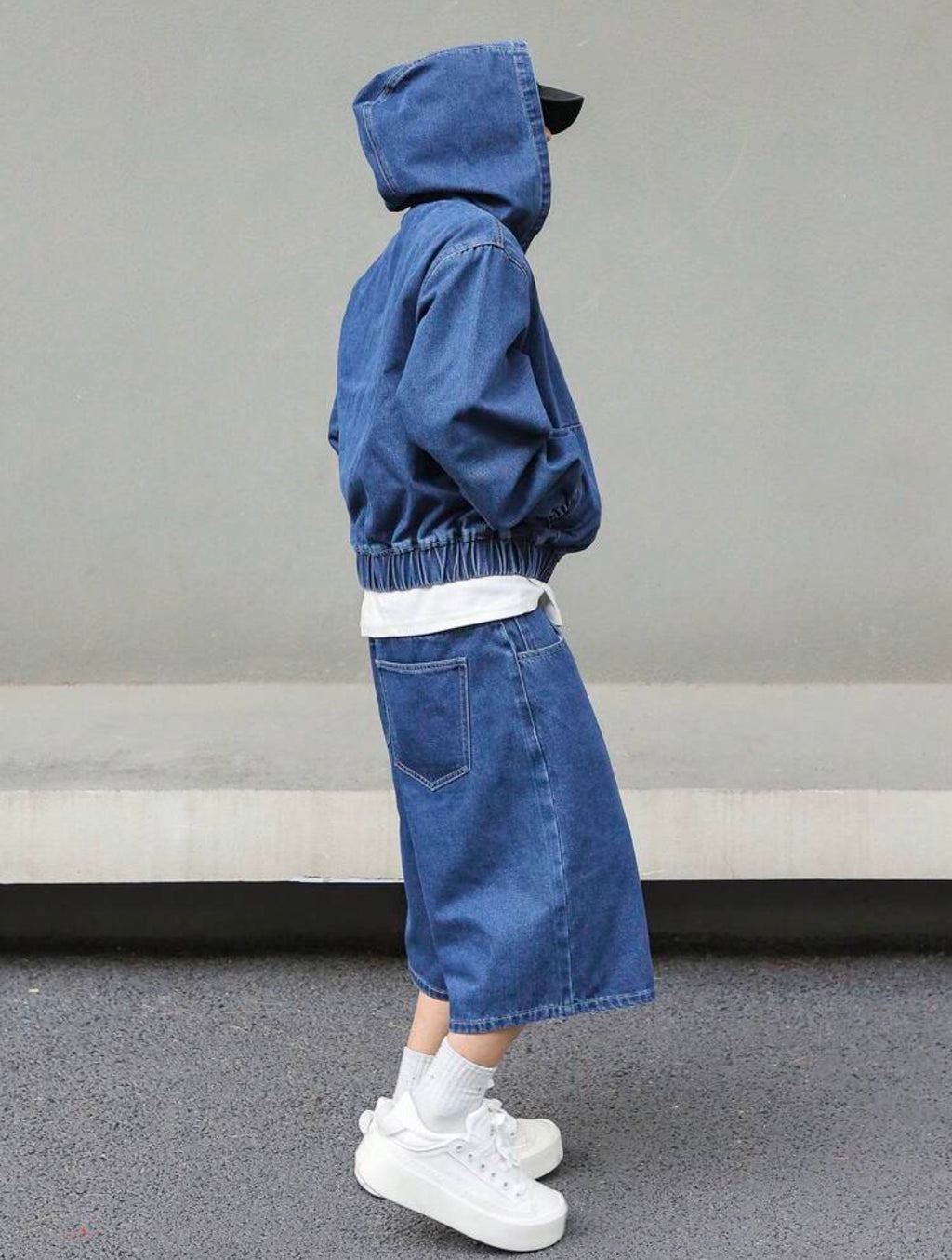 Men’s Hooded Denim Top & Denim Pants Two-Piece Set – Casual Streetwear Outfit