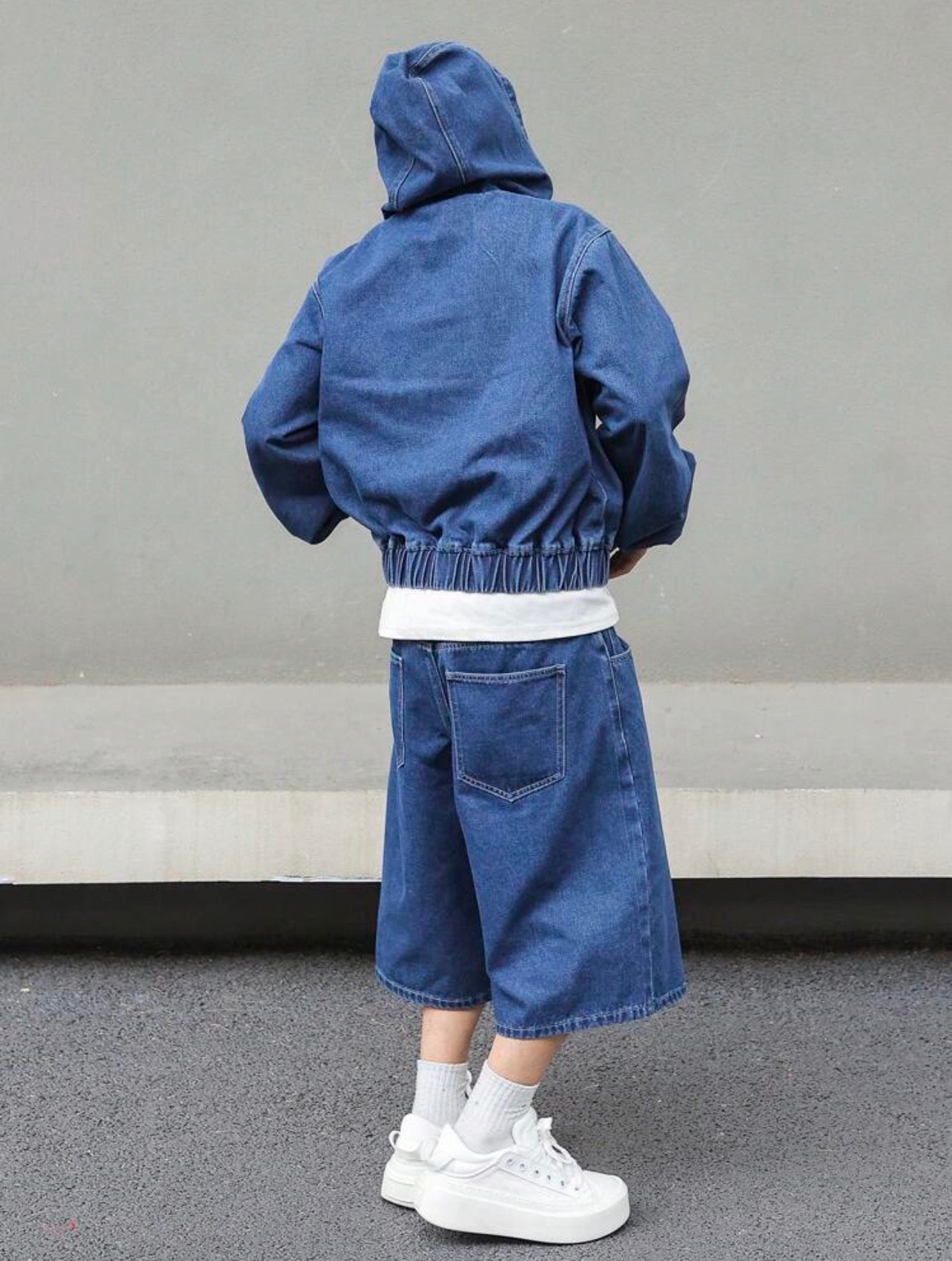 Men’s Hooded Denim Top & Denim Pants Two-Piece Set – Casual Streetwear Outfit