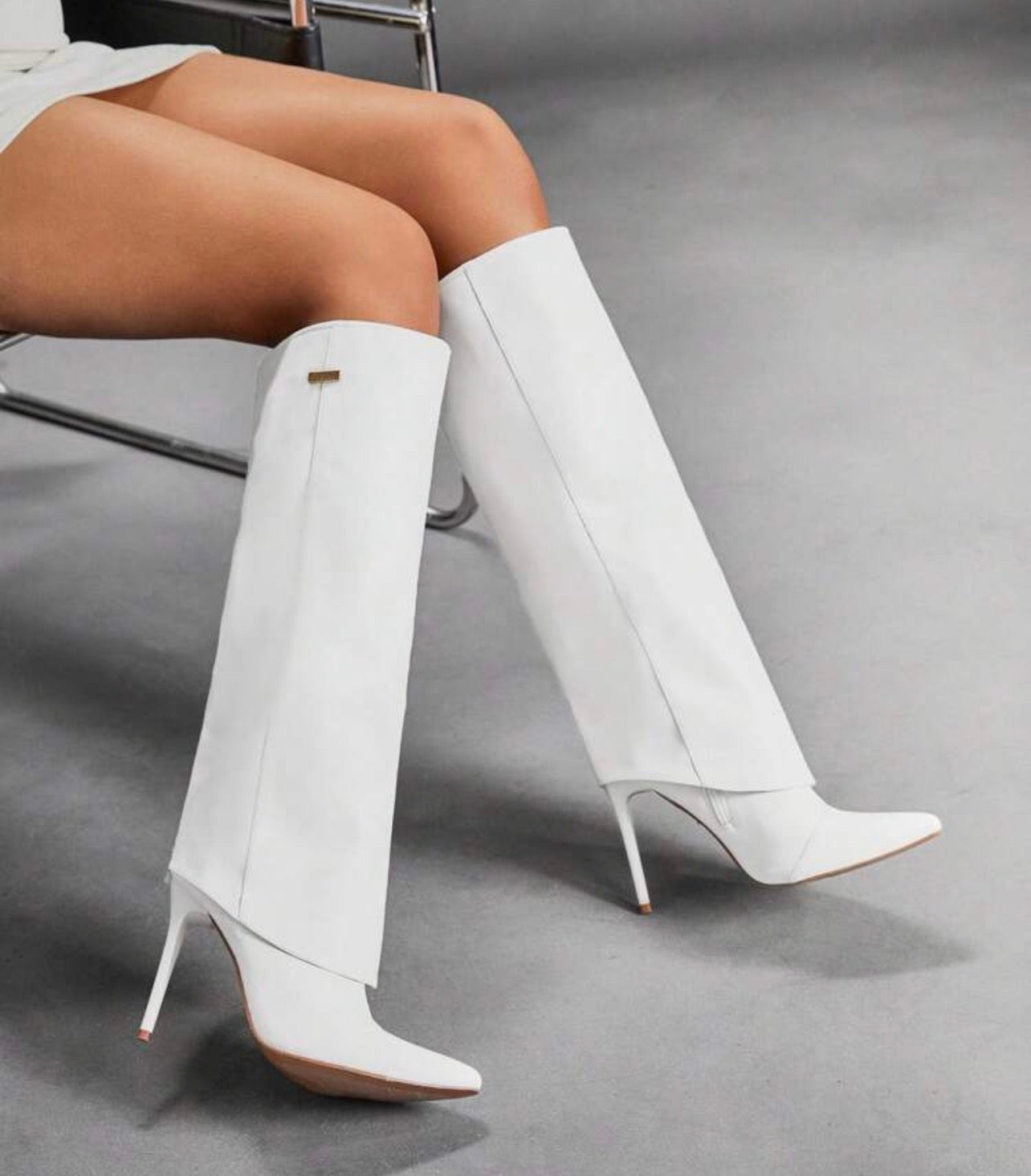Women’s White Pointed Toe Knee-High Boots with Metal Accent & Slim High Heel