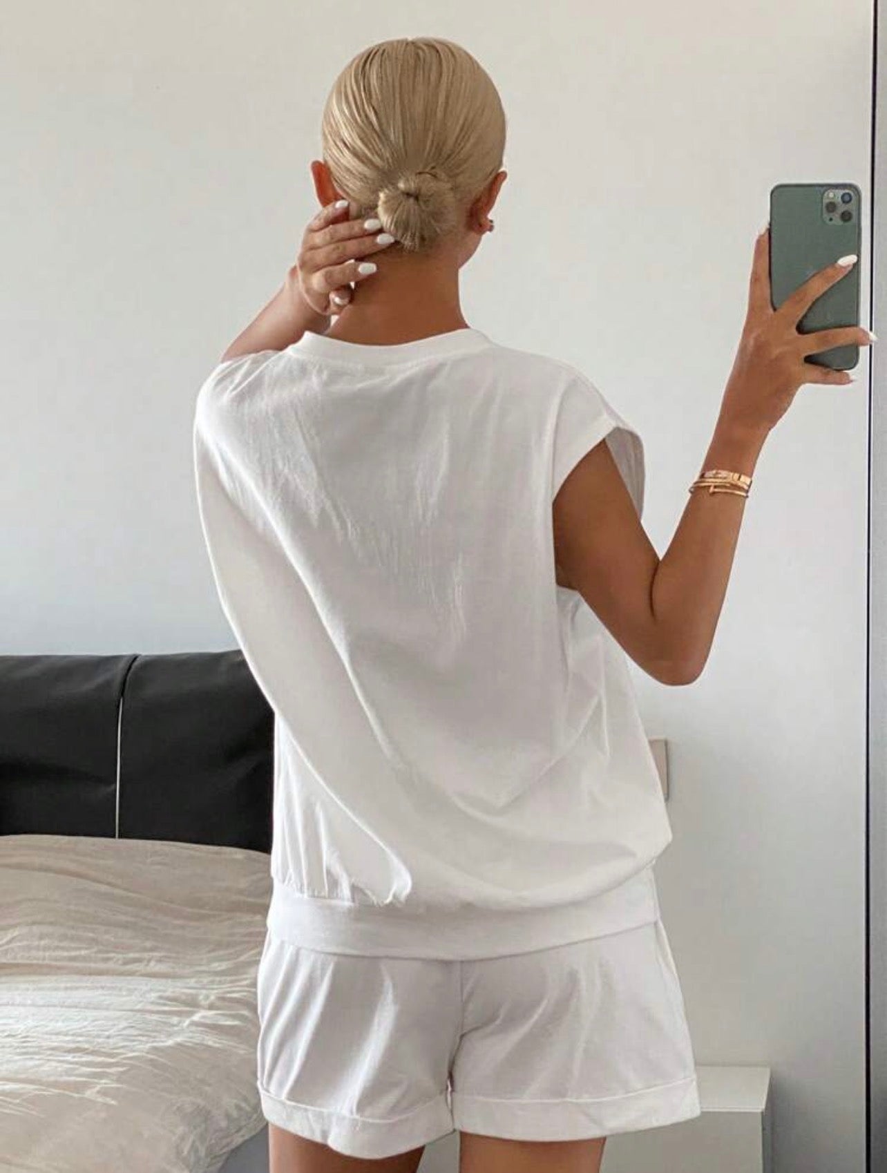 Women’s Solid Color Sleeveless Top & Shorts Two-Piece Loungewear Set