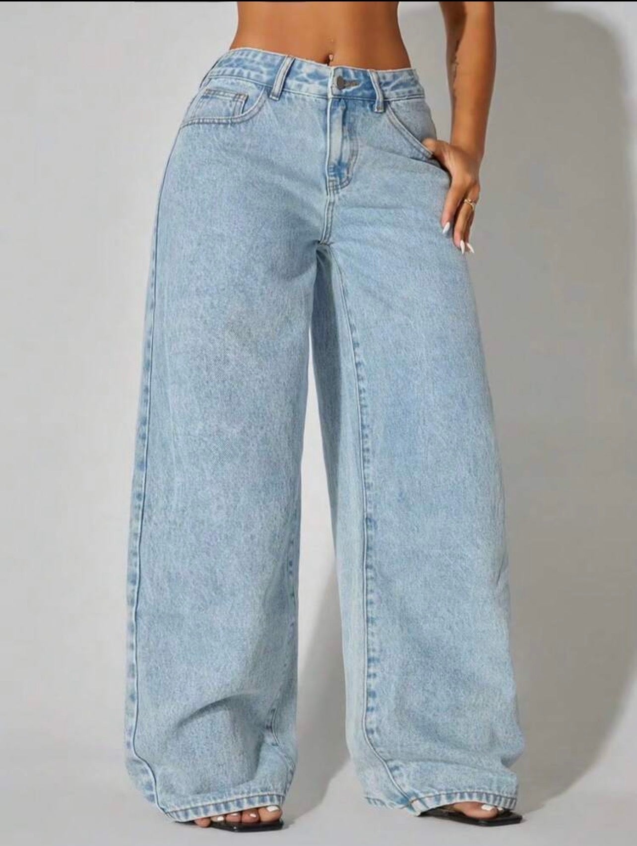 Women’s Low-Waist Wide-Leg Denim Jeans with Slant Pockets – Casual Everyday Wear