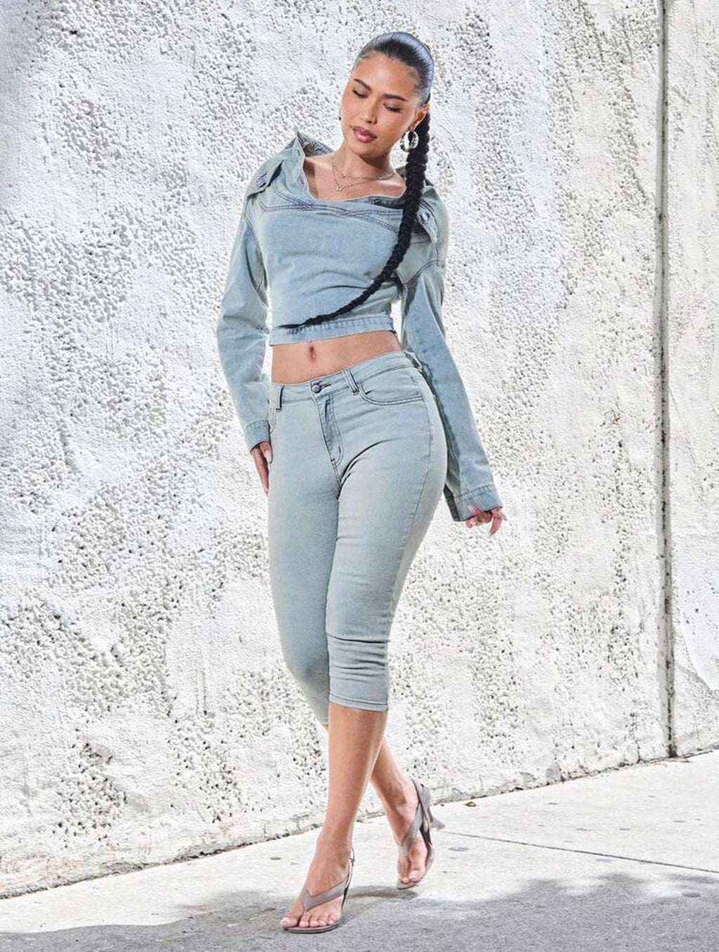 High Stretch Knit Denim Capri Pants for Women – Stylish Capri Jeans
