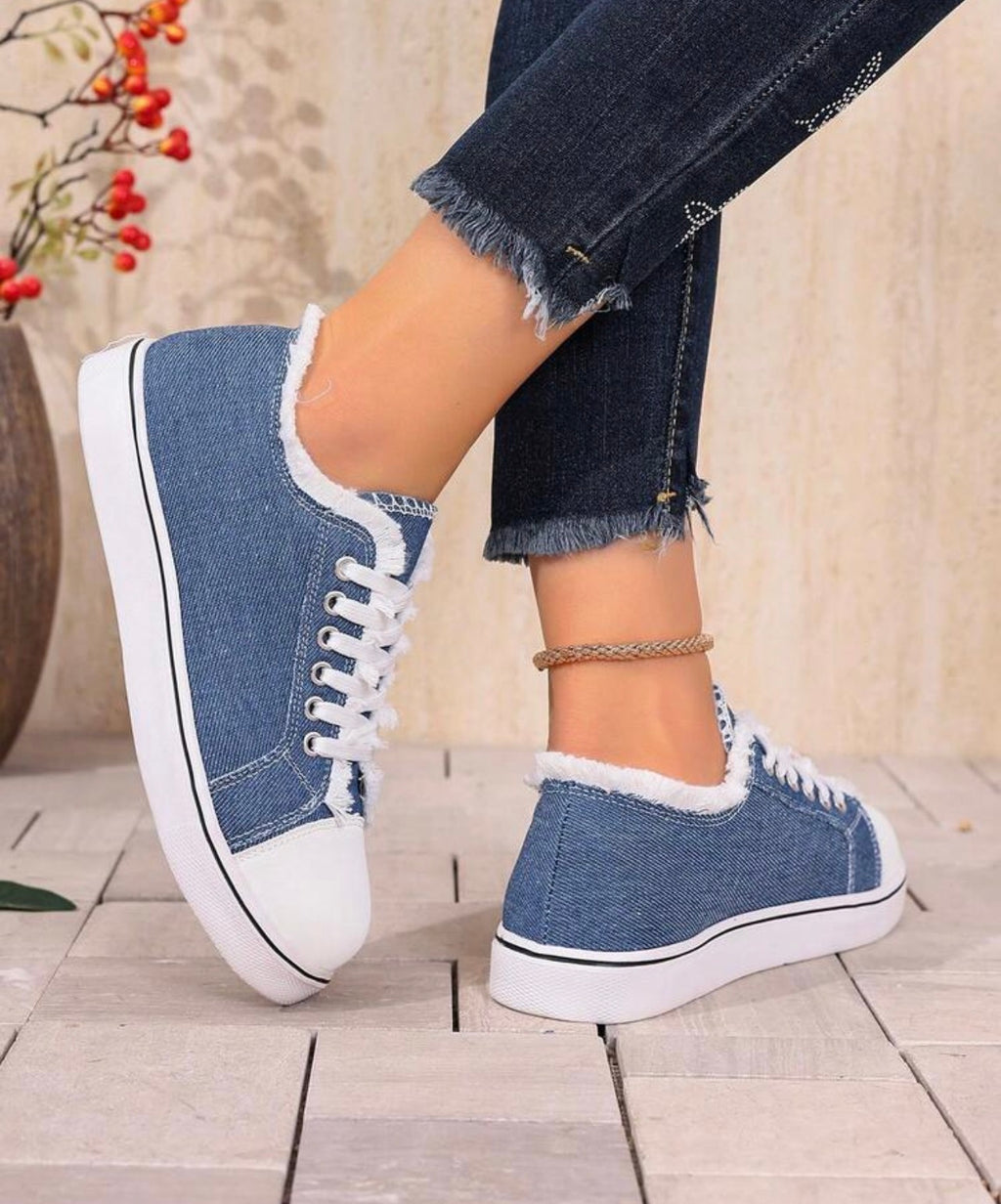 Women’s Round Toe Lace-Up Canvas Sneakers with Frayed Detail for Everyday Casual Wear