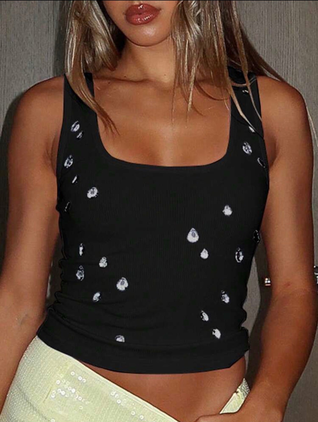 Women’s Cropped Ribbed Camisole Tank Top with Diamond Detail – Casual Summer Sleeveless Top