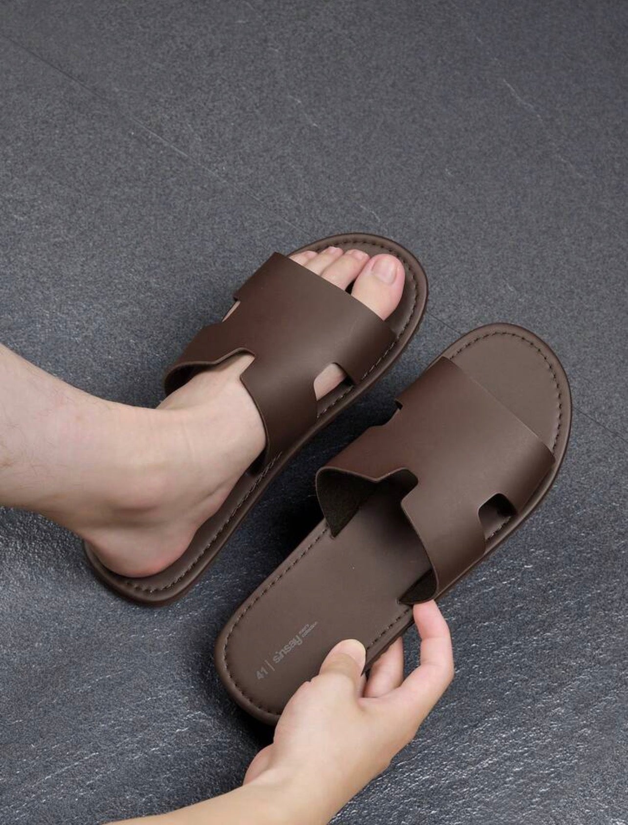 Men’s Solid Color Open-Toe Non-Slip Casual Slippers for Indoor & Outdoor Wear