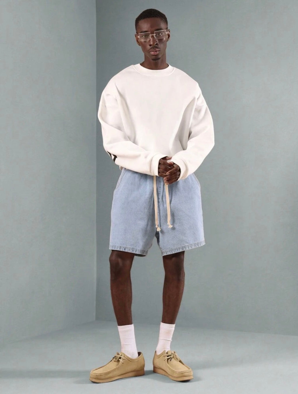 Streetwear Crop Sweatshirt with Varsity Letter Print – Urban Athleisure Pullover