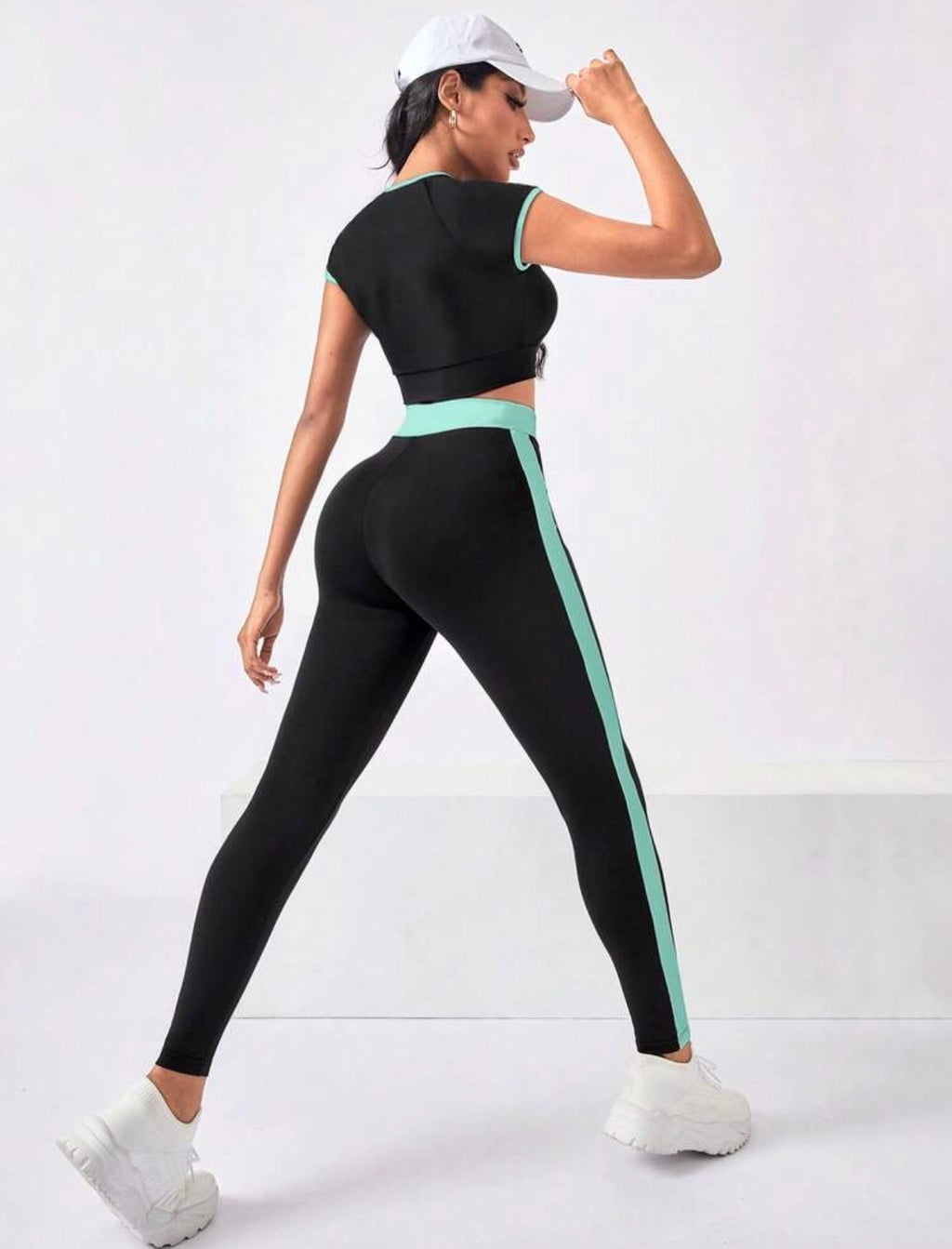 Dewbera Women’s Active Chic 2-Piece Sportswear Set – Casual Comfort & Everyday Style
