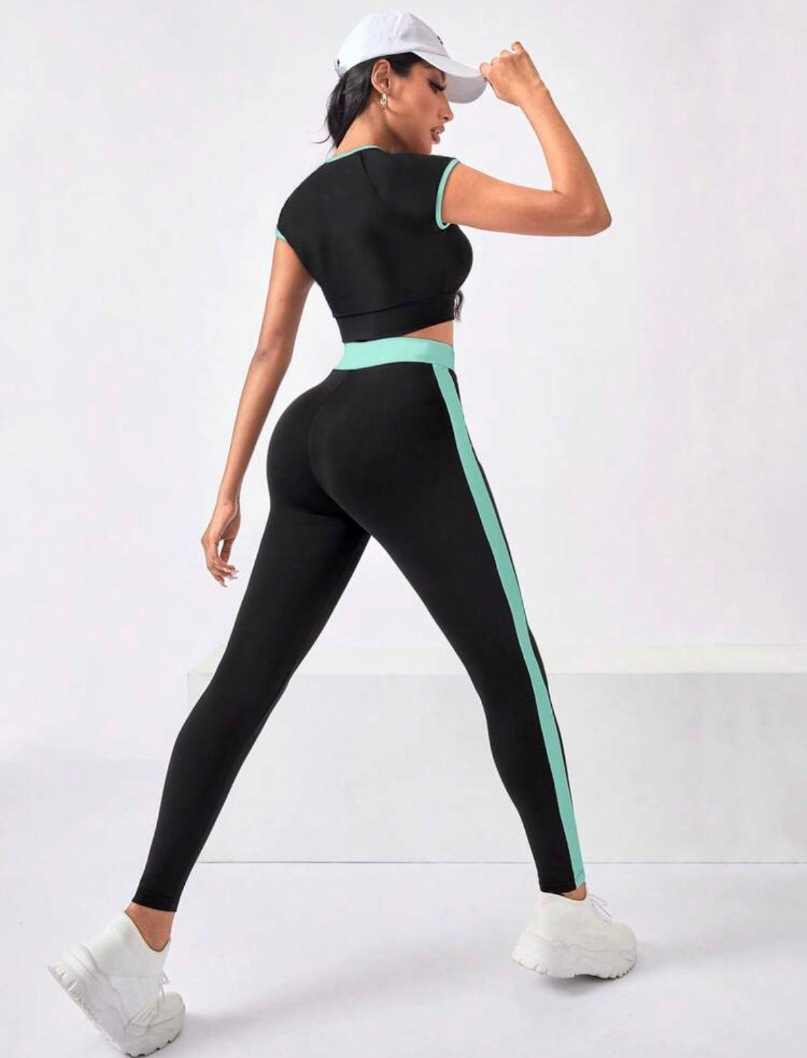 Dewbera Women’s Active Chic 2-Piece Sportswear Set – Casual Comfort & Everyday Style