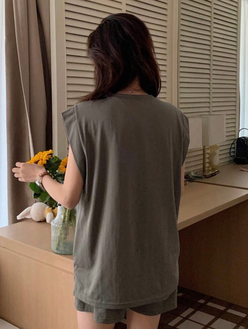 Women’s Solid Color Sleeveless Top & Shorts Minimalist Two-Piece Loungewear Set