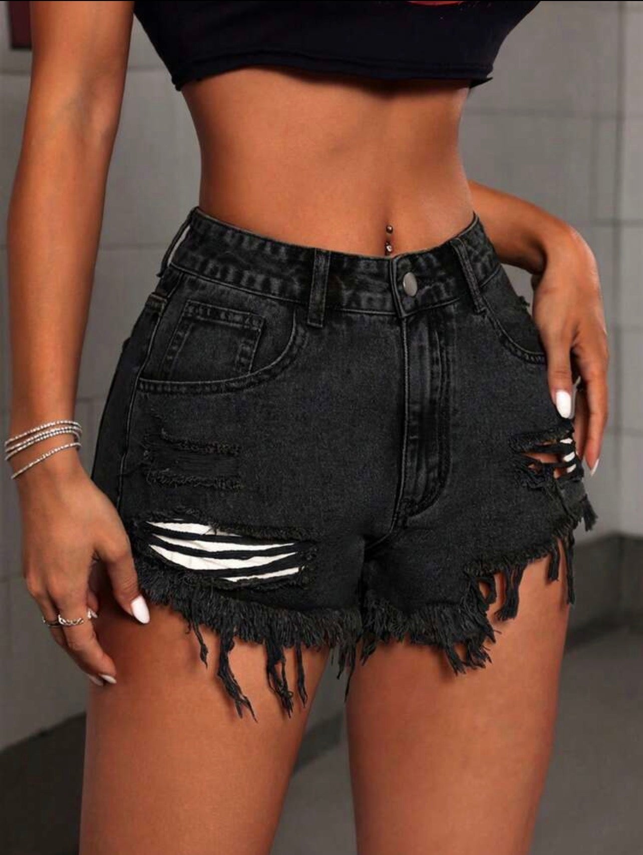Women’s Simple Fashion Denim Shorts – Casual Summer Wear